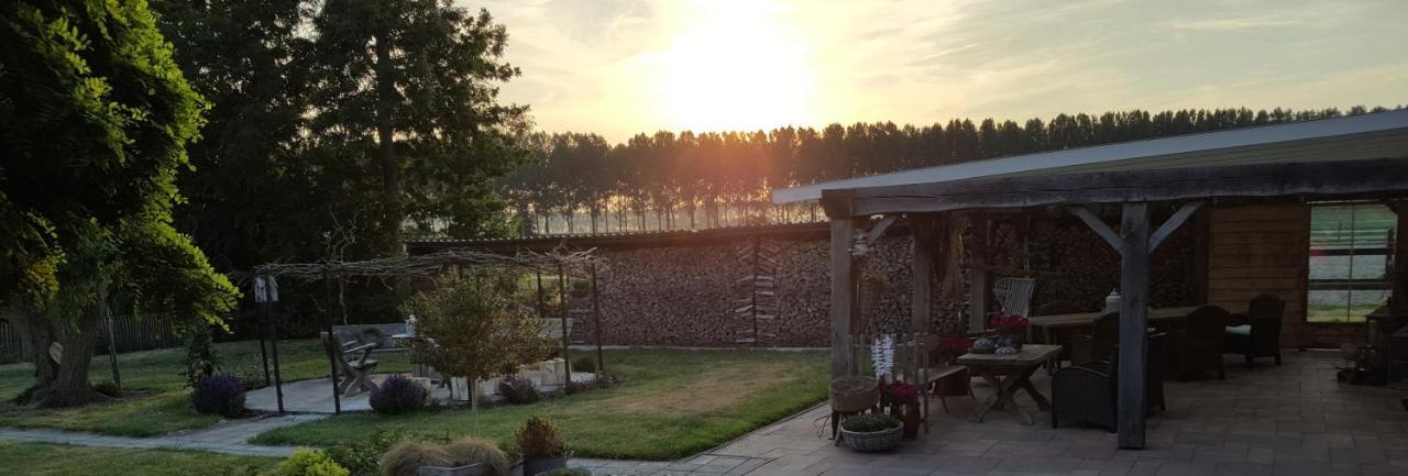 Bed&Breakfast de Kienstee Schoondijke Exterior foto